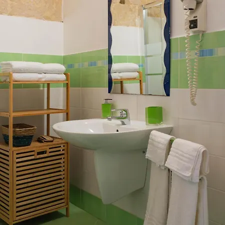 Bed & Breakfast Corte Dei Memoli Di Margiotta Giuseppina 3*