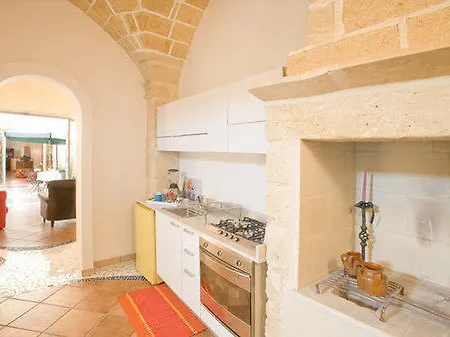 Alojamento de Acomodação e Pequeno-almoço Corte Dei Memoli Di Margiotta Giuseppina Lecce