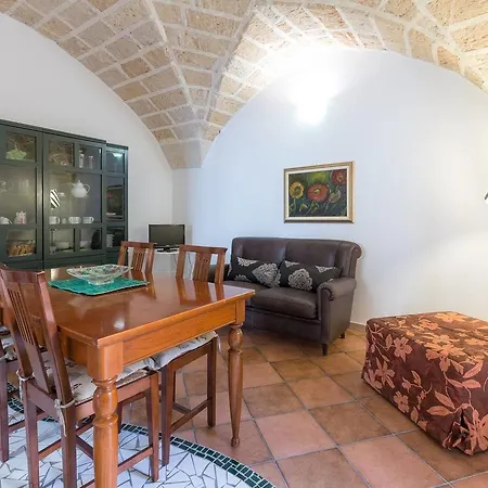 Corte Dei Memoli Di Margiotta Giuseppina Alojamento de Acomodação e Pequeno-almoço