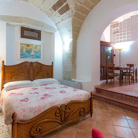 Alojamento de Acomodação e Pequeno-almoço Corte Dei Memoli Di Margiotta Giuseppina Lecce